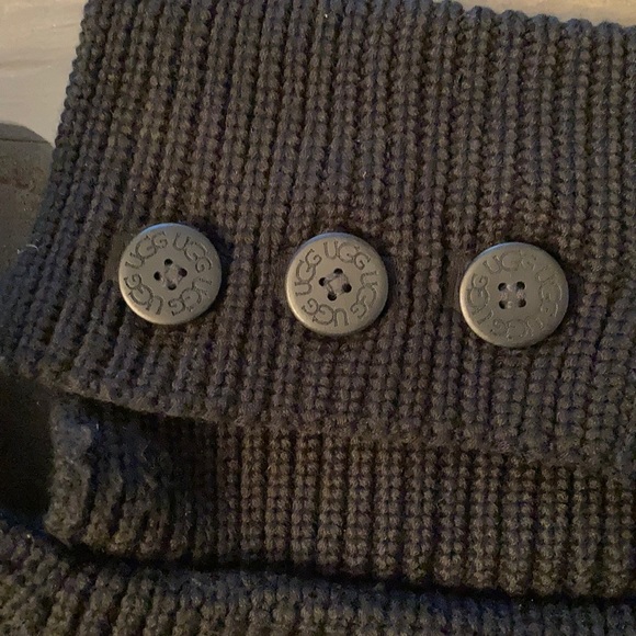 UGG Black Classic Cardy Boot - Fantastic condition - Picture 11 of 12